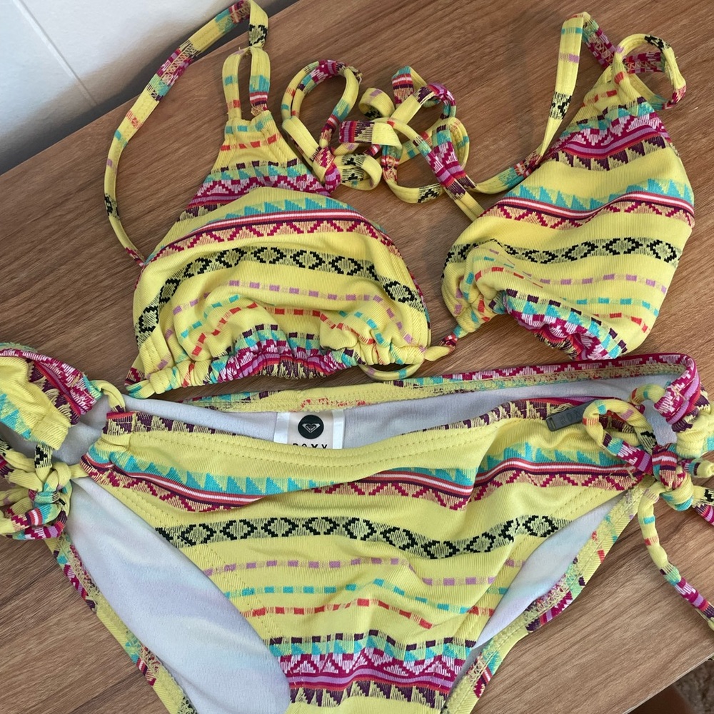 Roxy bikini set - Picture 2 of 5